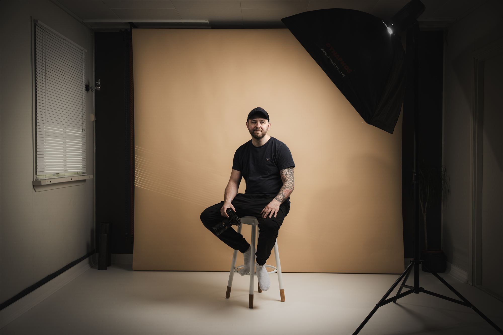 Thomas i sitt fotostudio